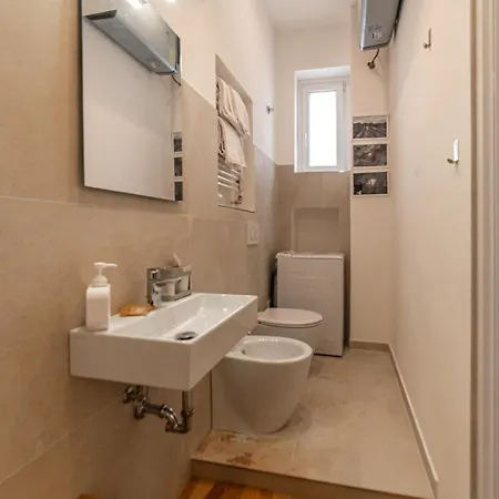 Διαμέρισμα Base Dell'avventura - Metro Manzoni, Metro Lodi & Wi-fi Ρώμη